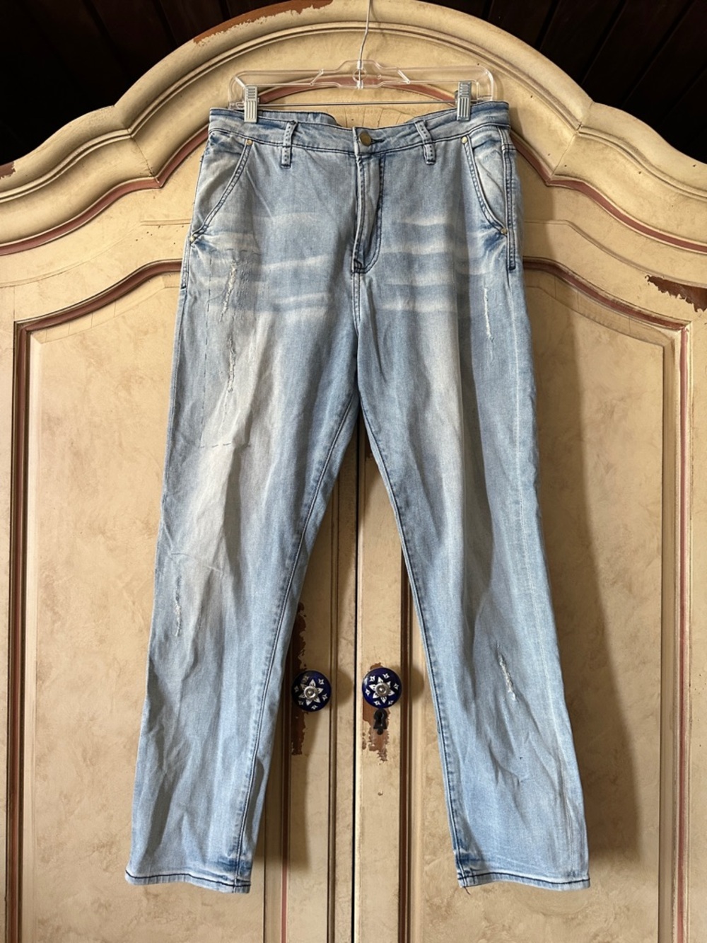 Daze Denim Distressed Denim Jeans